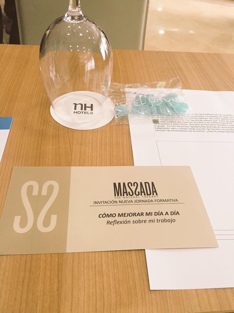 Temimamos's tweet photo. Comenzamos la semana con nueva formaciòn de @massada !!!Feliz lunes bellezas http://t.co/bBBkpKQftl
