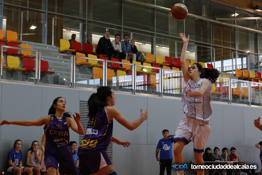 TorneoAlcala's tweet photo. Ya están disponibles las fotos del #TCDA2015 en la web del Torneo, @CEBAGUADA http://t.co/lD6wFRISV8