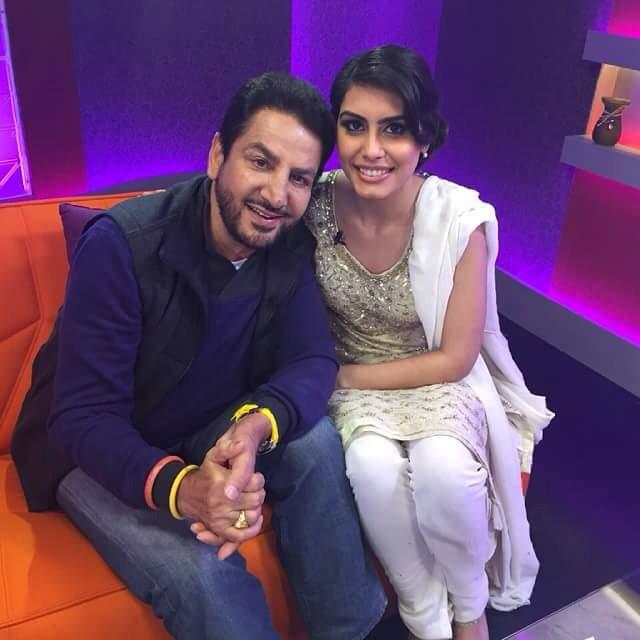 MUAAshS's tweet photo. @DitaVonTeese inspired hairstyling &amp; make-up for the gorg @AnilaDhami for a show special with legendary @gurdasmaan! http://t.co/ORsDjsBjiF