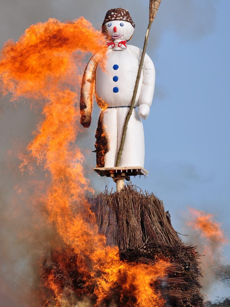 TweetsAstuces's tweet photo. Happy Böögg allen Zürchern #zurich #boogg #schweiz #suisse http://t.co/4qwbHgygRn