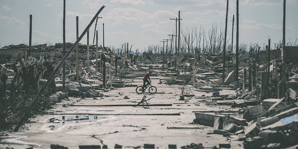 RedBullUK's tweet photo. You can vote for @Danny_MacAskill's #Epecuen which has been nominated at @TheWebbyAwards http://t.co/lOSovuwagH http://t.co/7vxlCIM1Ua