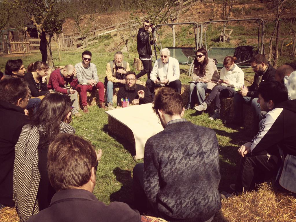 A #IperConnessioni #rural oggi nell'aia lavoro su #benicomuni #ubiqui nelle #comunità #rurali e nelle #aree #interne