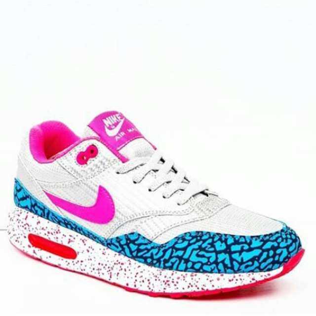 SON_ShopDpk's tweet photo. #Sepatu Nike Airmax 
Ukuran 36-40 ;) Minat?/Kepo? Chat kami ya ;)) http://t.co/5FtCYHG0yr