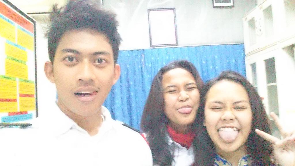 ekoagus_s's tweet photo. Foto Buku Tahunan Paskibra SATRIA MUDA PUTRA #3 :D I'll miss this moment :') http://t.co/bqse0sw2B9