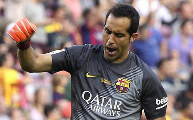 Happy 32nd birthday to Barcelona and Chile goalkeeper Claudio Bravo. He\s kept 17 La Liga clean sheets this season. 