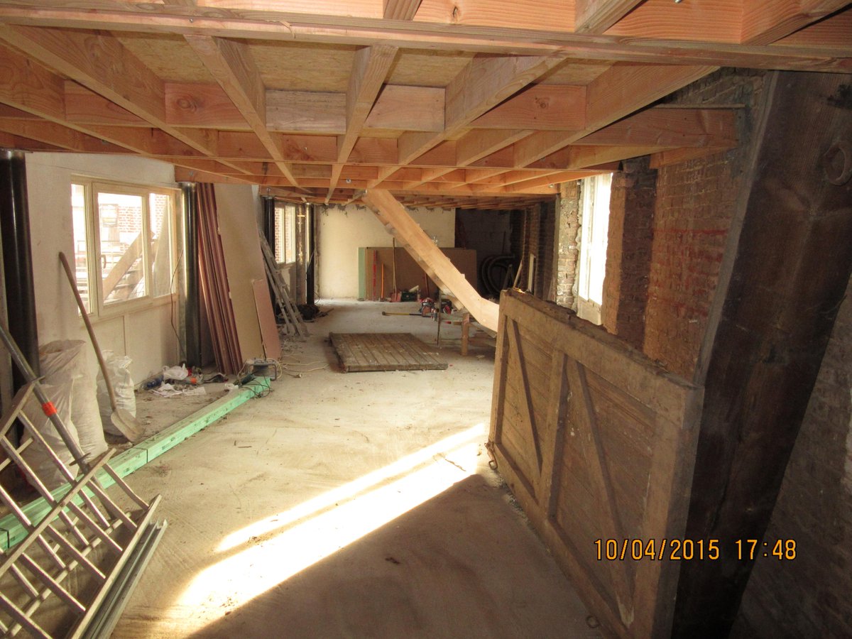 JeanGrell's tweet image. ONE : nous posons les châssis