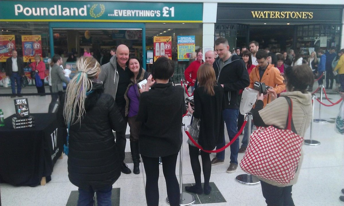 Thistles_SC's tweet photo. We were joined by @IrvineWelsh yesterday as he signed copies of his latest book. http://t.co/pbePEWbiVs