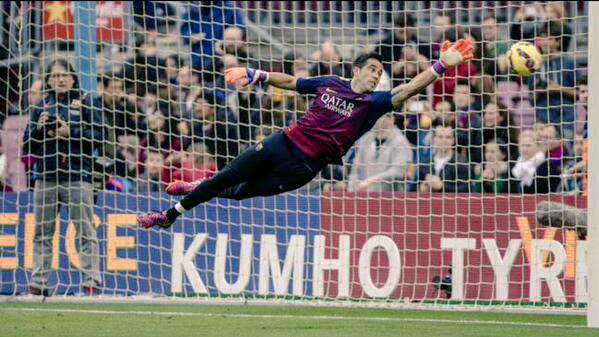 RT! Happy Birthday Claudio Bravo yg ke 32
