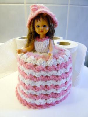 nanchaough's tweet photo. I made a new toilet paper doll! I saw the pattern in Women's Day. She's a sassy southern belle named Belle! #MadMen http://t.co/9JUjMHsPV1