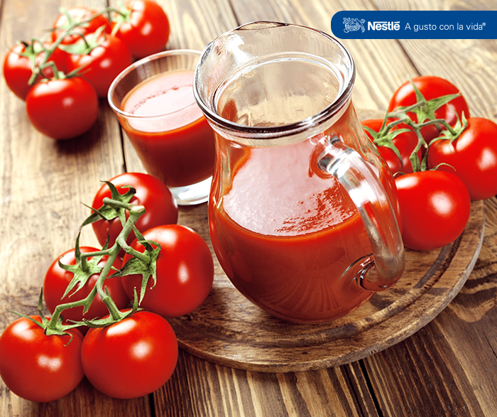 чем полезен томатный ок. полезные советы для здоровья на каждый день. томатный сок для женщин. томатный сок для женщин. томатная совка.