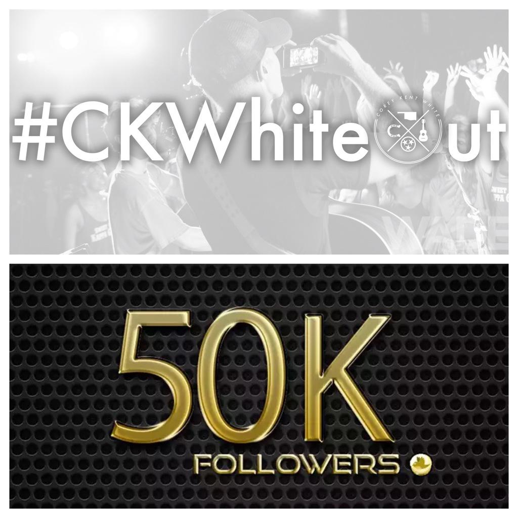 COREYKENT's tweet photo. Thanks for all the support! Love you guys! #CKWHITEOUT #TeamBlake http://t.co/gh6t3cKOwU