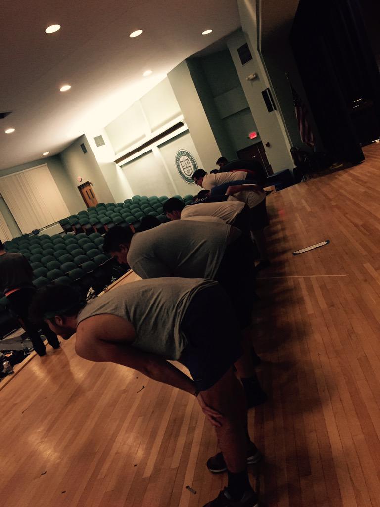 All 12 contestants droppin' it low 👌