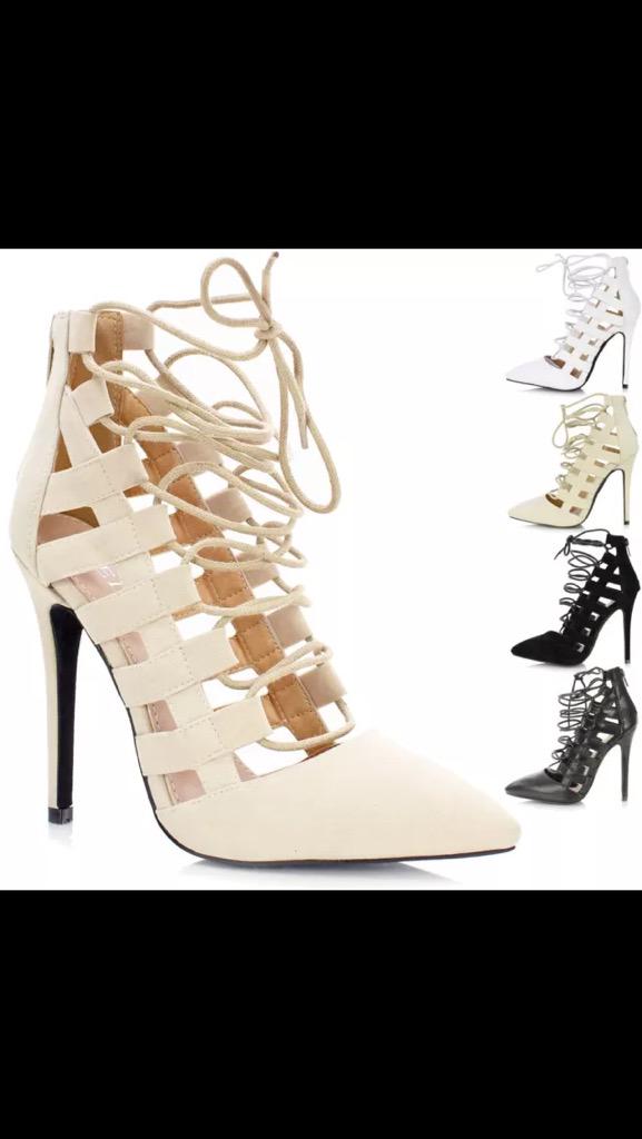 EmbellishCDF's tweet image. OMG 😳 these beauties!!!!

Now available for £40 plus p&amp;amp;p. Limited quantity and sizes!!