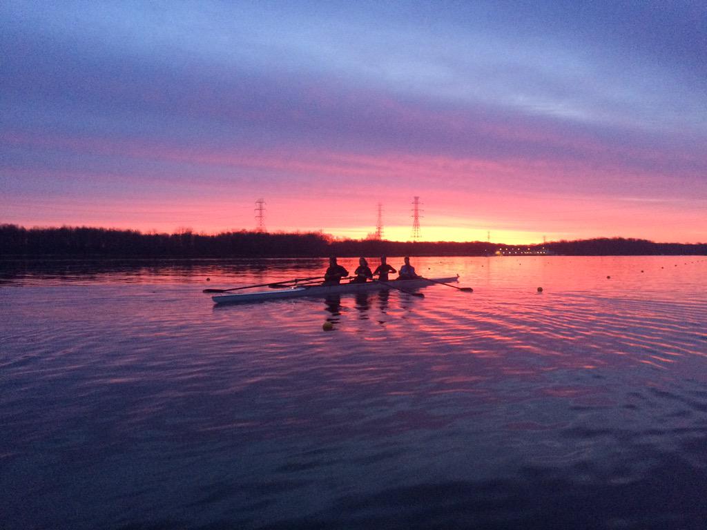 TCNJCrew's tweet photo. beautiful sunrise at this morning's practice on Mercer Lake! @usrowing @row2k http://t.co/Cfy9R3pV2h