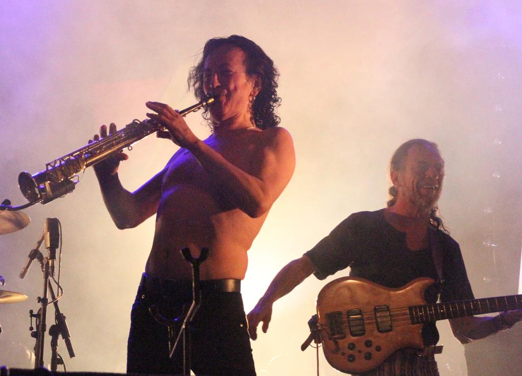 ToniKarris's tweet photo. @ElectricaDharma CatPress felicitem. La "Dharma" pel maravellos  concert  de Girona. http://t.co/bmw2Yj0rwW