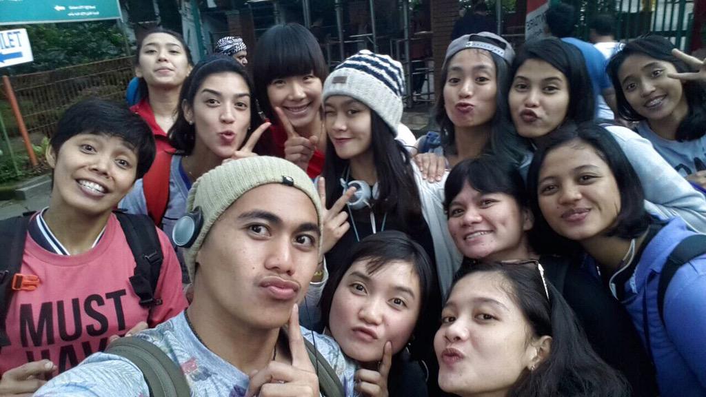 Berllian_5's tweet photo. Berendem diCiater

@D1515OLA @wildanurfadilah @tretnomutiaral @lano_ril @diaanwijayantii @ChikaSwinerlin @mjpg_ven15 http://t.co/r8gRgolWjb
