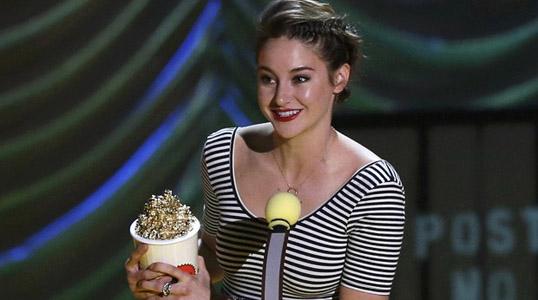 g1's tweet image. 'A culpa é das estrelas' vence o MTV Movie Awards glo.bo/1DB0aCK #G1