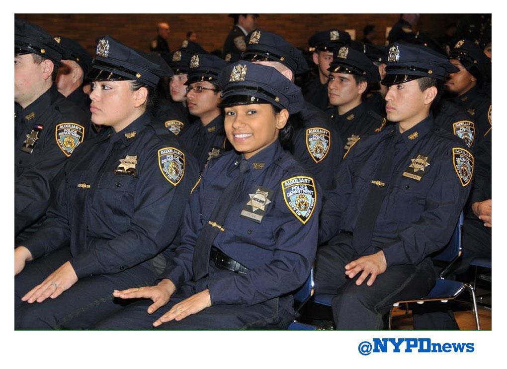 What does policeman do. Костюм NYPD Police. LAPD Auxiliary. Auxiliary Police. NYPD Officer.
