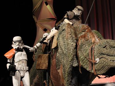 detikcom's tweet photo. Star Wars Celebration 2015 Siap Digelar di Anaheim http://t.co/ug5MKCJilQ via @detikhot http://t.co/bDqEh7Mwbq
