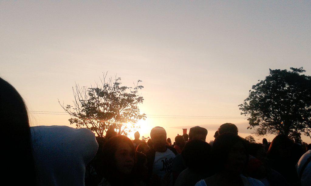 laniemelaniemel's tweet photo. ~2nd sunday mass of easter ♡
#DivineMercy
#DancingSun♡ http://t.co/n0aHEk7Ao7