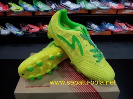 Driew07's tweet photo. @chexosgrup ada nmer 41 2/3 atau 42nya ga ini? http://t.co/KzJv5Ecx8K