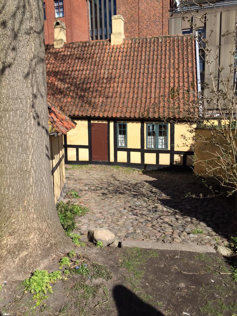 AmandaFrehr's tweet photo. pics from my trip to The Danish big-city #Odense with some amazing girls 😍 #love #denmark #hanschristianandersen http://t.co/PY4P6muj01