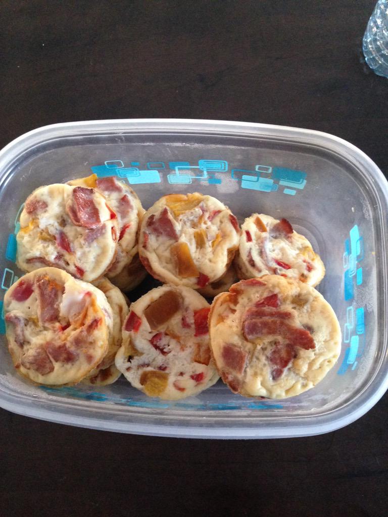cloud_steph's tweet photo. Breakfast sandwiches made for the whole week 😄 what a beauty @hpayette http://t.co/pu6z30cdlc