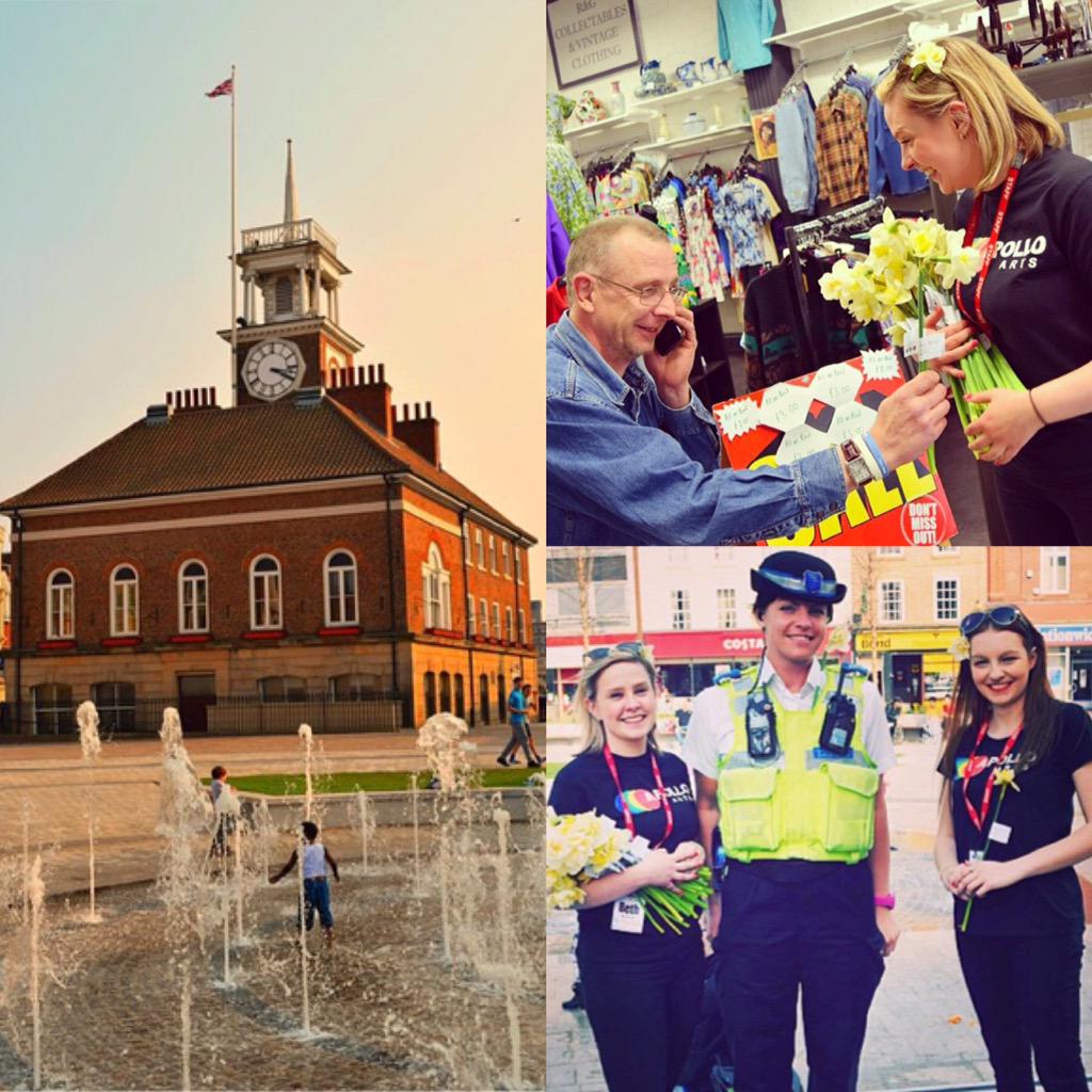 loveapolloarts's tweet image. Had a great day sharing some Spring cheer with the good people of Stockton last week! #apolloarts #loveapolloarts 🎉💐🏫