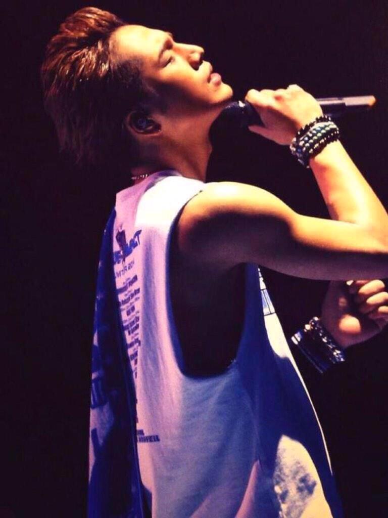 SandaimeFam's tweet photo. この角度ぱねぇ…

思った人＞RT http://t.co/6wBhqUPlEB