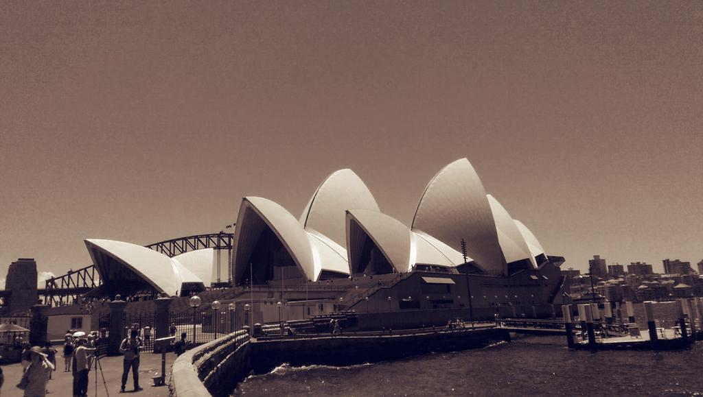 MSilvaConstenla's tweet photo. "@thenameconcept: #RetoViaje Sydney, reto a @yolyfigue @manuelsilva68 :) http://t.co/d30M70F93u