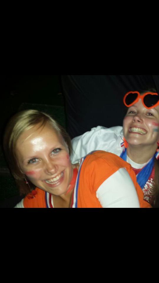 XoxoFrankey's tweet photo. @538 eigenlijk zijn wij natuurlijk koninginnen 👑 #koningvanwillemstad http://t.co/gx6ayxUri0