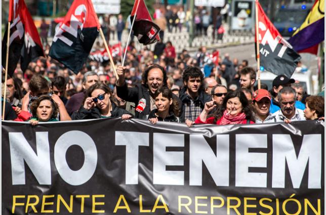 ElSaltoDiario's tweet image. [Fotogalería] Nueva protesta contra la #LeyMordaza y la detención de anarquistas en Madrid
 diagonalperiodico.net/libertades/263…