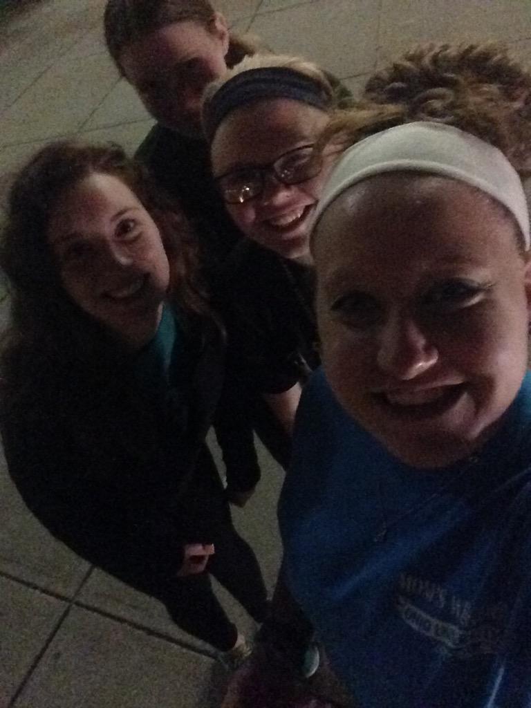 abby_fairbanks's tweet photo. late night chalking has to be my favorite part of campaign season ❤️⚓️🆘 #SOS4OU http://t.co/QxNVVNWL1M