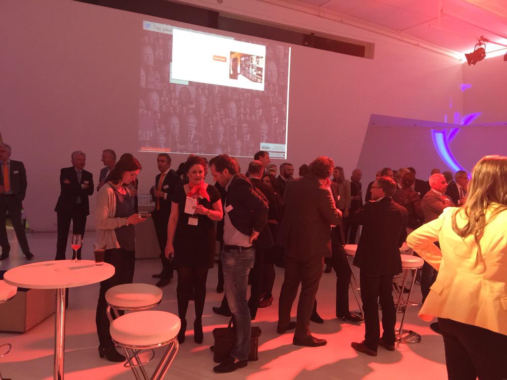 michaelammerlaa's tweet photo. Inspirerende sessie met Blue Carpet  @USGPeopleNL #fuzzyforfuture http://t.co/eEsJu6F1WH