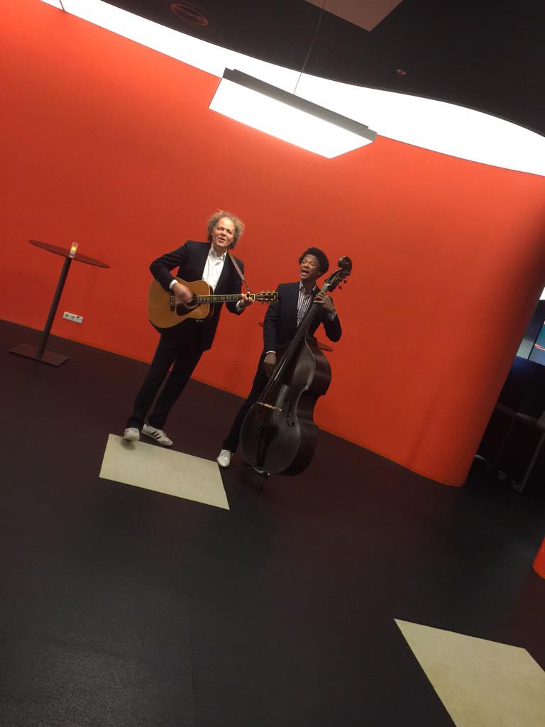 MurielSterk's tweet photo. Muzikaal intermezzo tijdens #fuzzyforfuture http://t.co/lcn3lARI5A