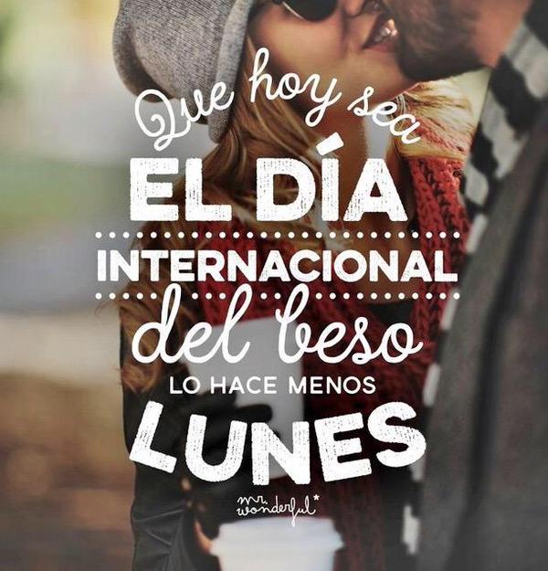estefaniaDN's tweet photo. Feliz día internacional del beso!! @Rubengilber #DiaInternacionaldelBeso #love #FelizLunes http://t.co/DQWxtUTRyy