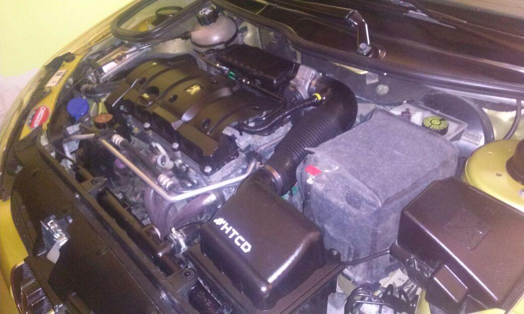 highteamcd's tweet photo. Motor de #Peugeot206 limpio y laqueado http://t.co/hC5EeWMjmd
