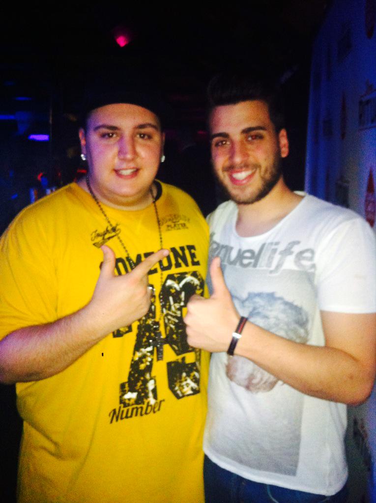 DjManuperez's tweet photo. Con @CristianDeluxe en #mojacarspringbreak !! GRANDE 👏👏 http://t.co/XSqpqlu7Qz