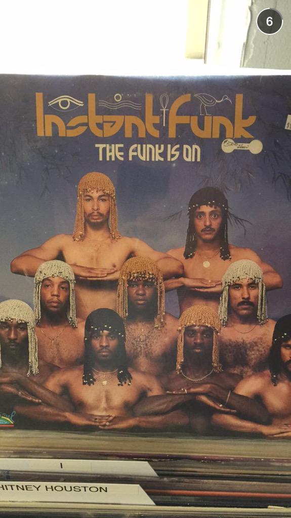 3van3mmerich's tweet image. @VinylMePlease #weekendfinds