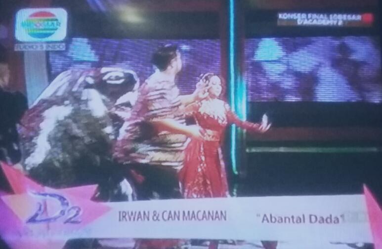 smawati11's tweet photo. @DA2_Irwan &amp; Can Macanan👍 @Rina_Nose @irfanhakim @ramzi_tebe @dhikacungkring @RinaNoseFans #DAcademy2 @IndosiarID http://t.co/I4NSnTxWhM