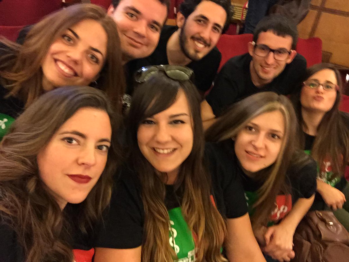 Pabl99999's tweet photo. El ND al completo en #6apellidosmedicos http://t.co/TWm5QL1LDn