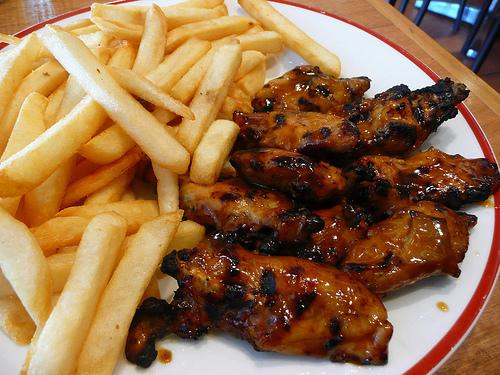 tbhimhungry's tweet photo. Teriyaki chicken with fries http://t.co/ooRIvtMqwu
