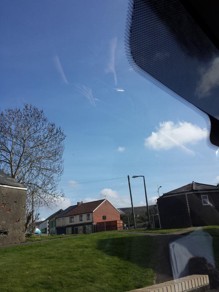 gavgreg's tweet photo. The sun is shining on south Wales. .#summertime http://t.co/wk6dfOnIDr