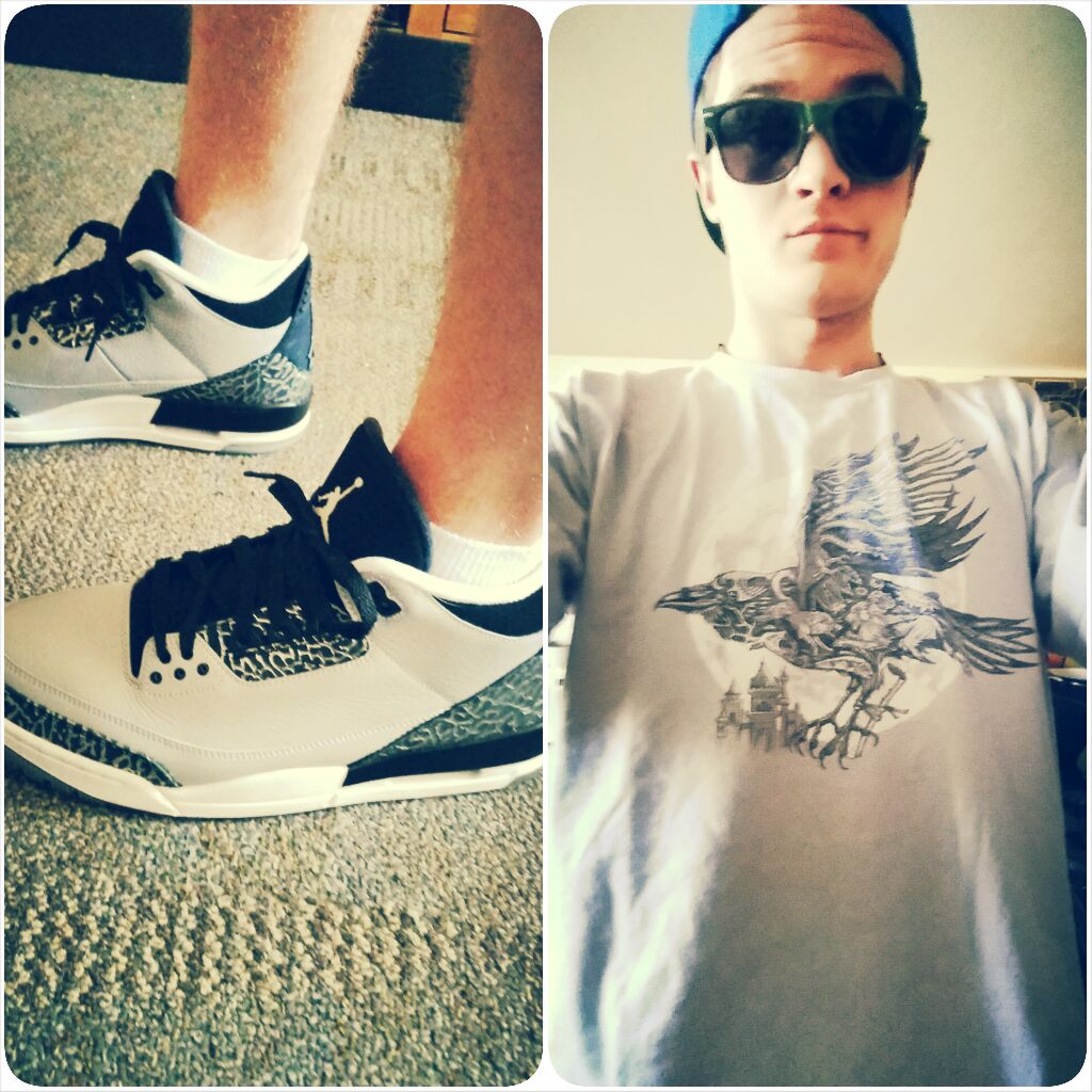 bwets1's tweet photo. Game of Thrones T, Sunglasses, and Retros....Spring has finally come to MN #valentine #love #heart #glitter #promise http://t.co/LBQU6RQKri