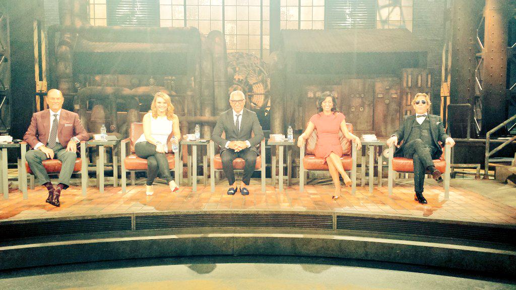 TVMolly's tweet photo. Season 10 Day 1: your 1st look at our new panel! #cbcdragonsden @manjitminhas @MicheleRomanow  @MWekerle @JTreliving http://t.co/jlwhMUKYRd