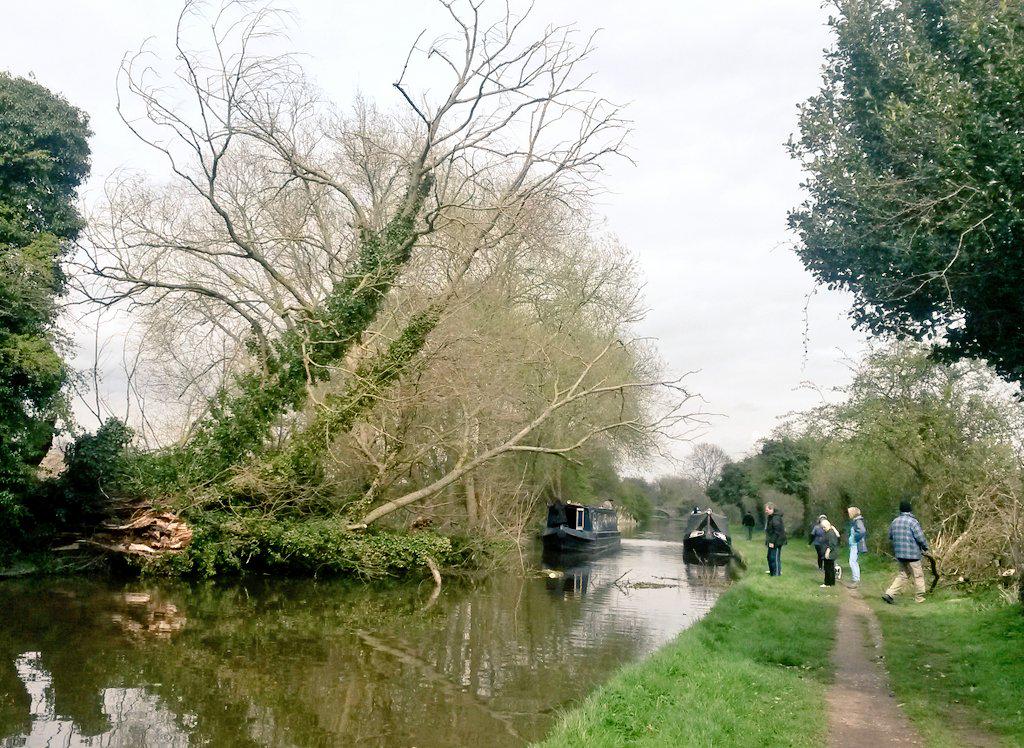 BoaterNikki's tweet image. Update..
We're here for the night! 😕