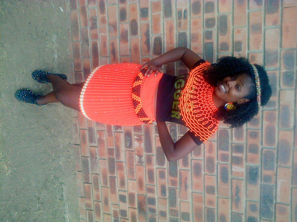 leendelo's tweet photo. This is how I looked like in my traditional attire #GoodFridayThings http://t.co/kChOAkDjSk