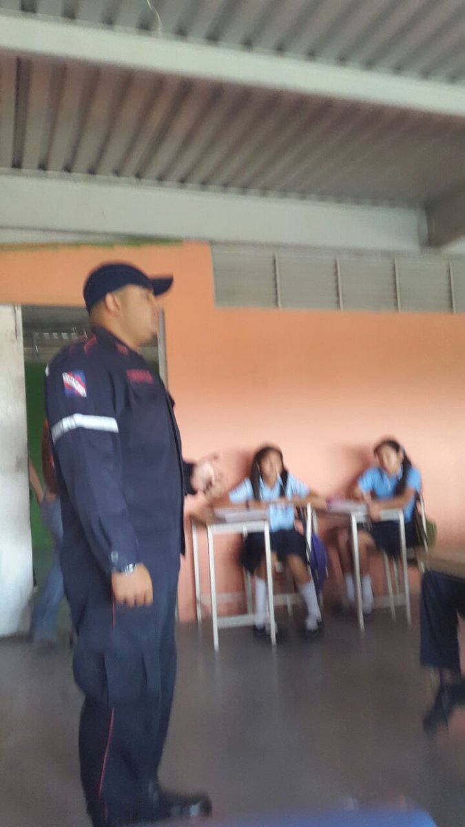 cnb_apure's tweet photo. charla de primeros axilios http://t.co/H4ZIpakX5D