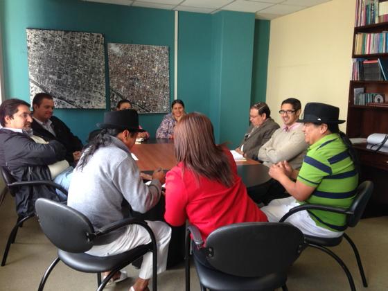 quezadanan14's tweet photo. @MunicipioCuenca @CholaCabrera @DAHPCUENCA coordinación con representantes otavaleños #PlazaSanFrancisco @udecuenca http://t.co/P5hVs9oCbk
