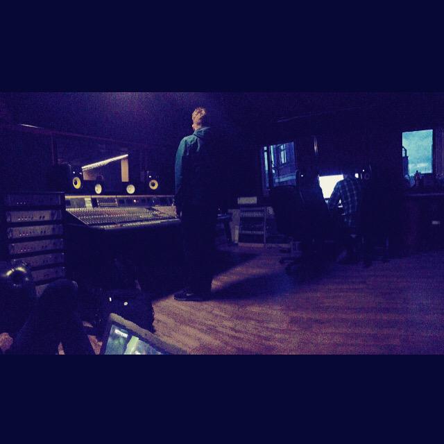 _BlackLights's tweet image. We're in the studio mixing some new sounds for your ears! #blacklights #music #tradingplaces #Manchester